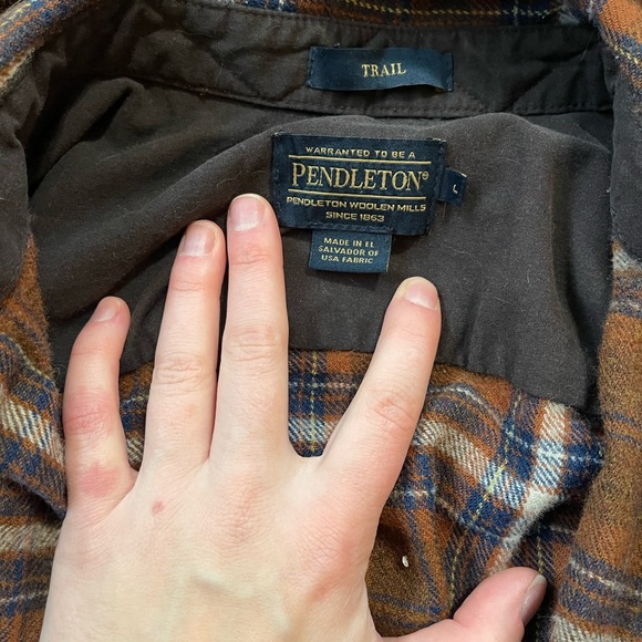 Pendleton Trail wool button down - Picture 4 of 7